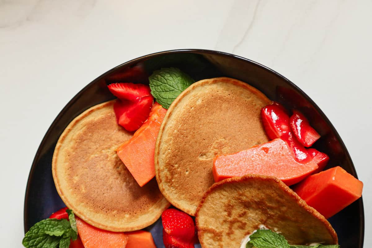 Cropped Topview to Healthy Pancakes from Wander Culinaire